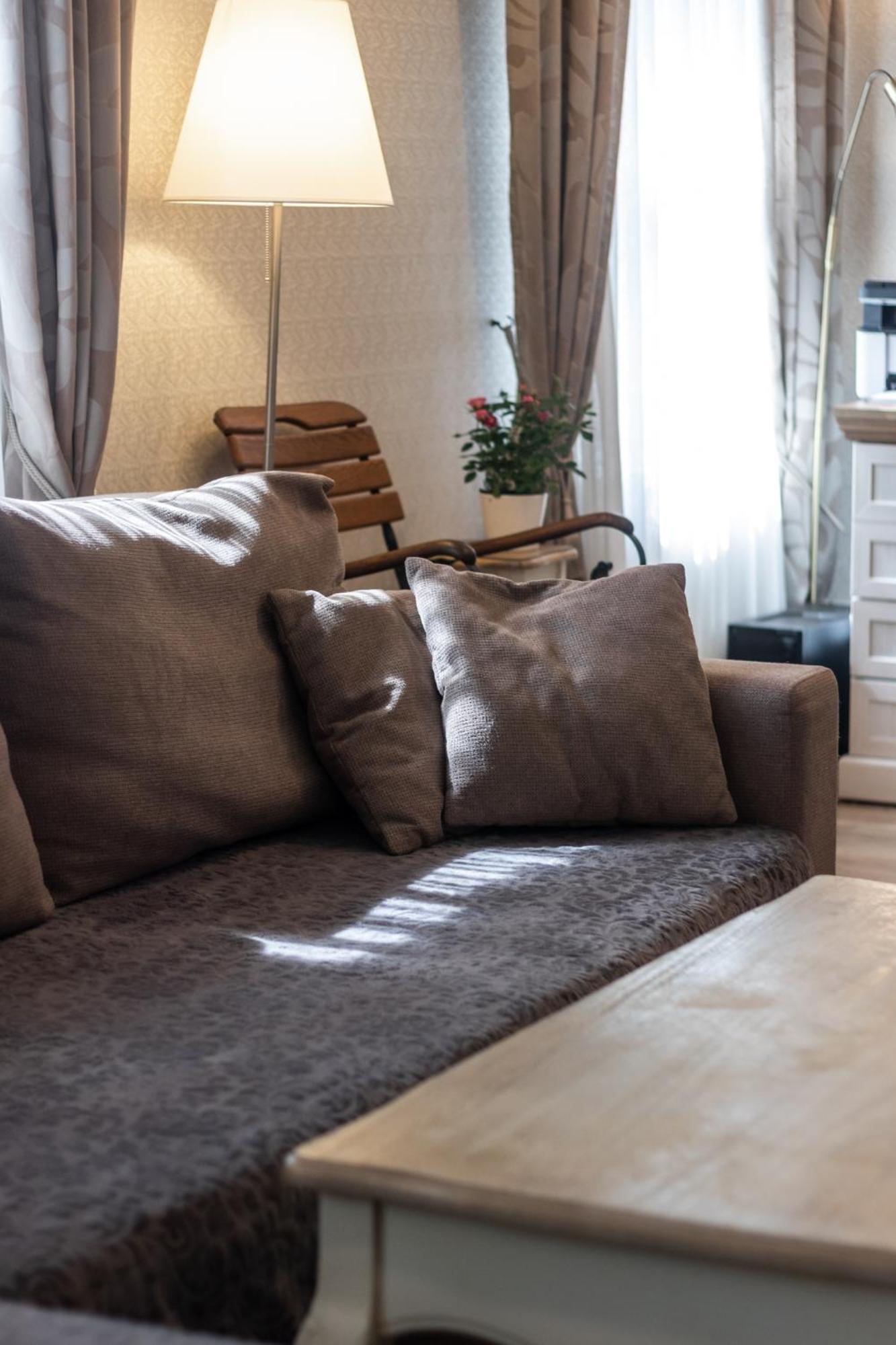 Elegant Apartment In Historical Centre & Free Locked Parking リガ エクステリア 写真
